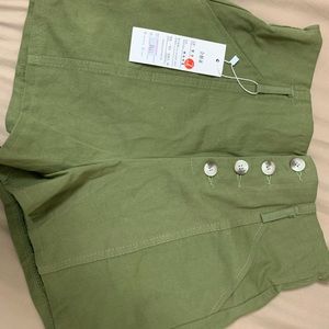 High waisted Green shorts